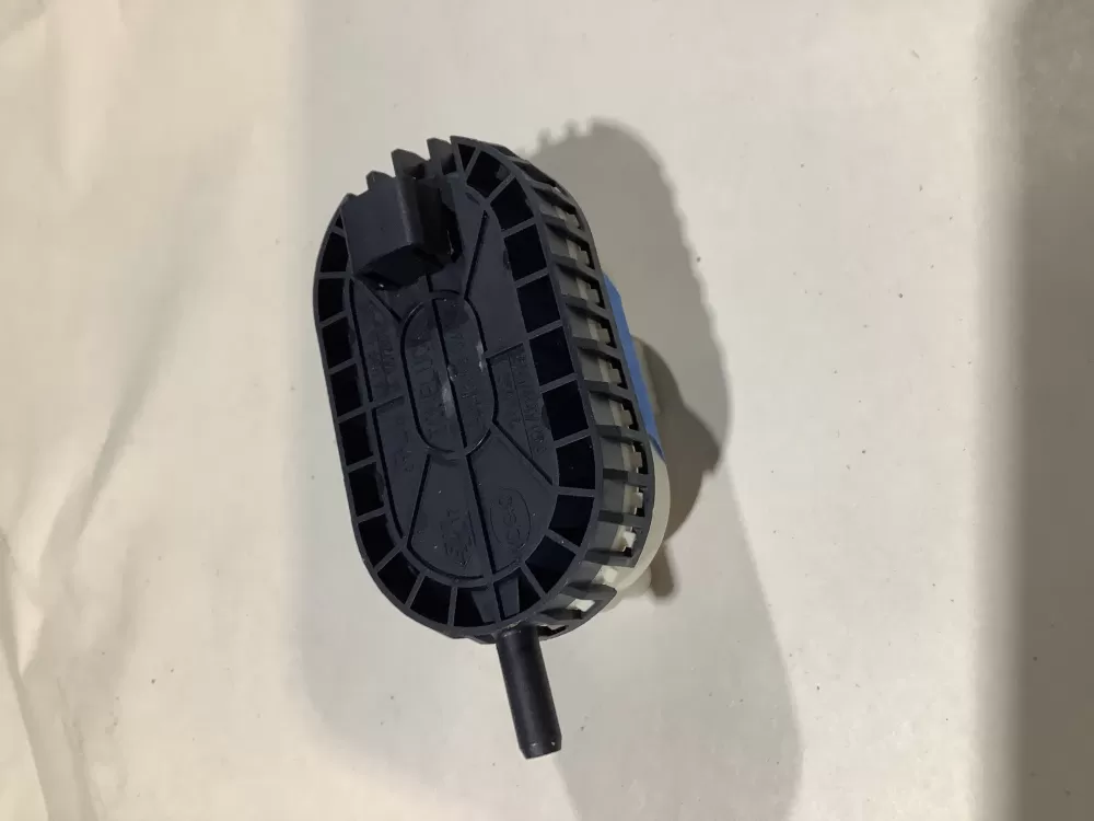 Whirlpool W10239066 W11413130 Washer Pressure Switch AZ103782 | Sl53