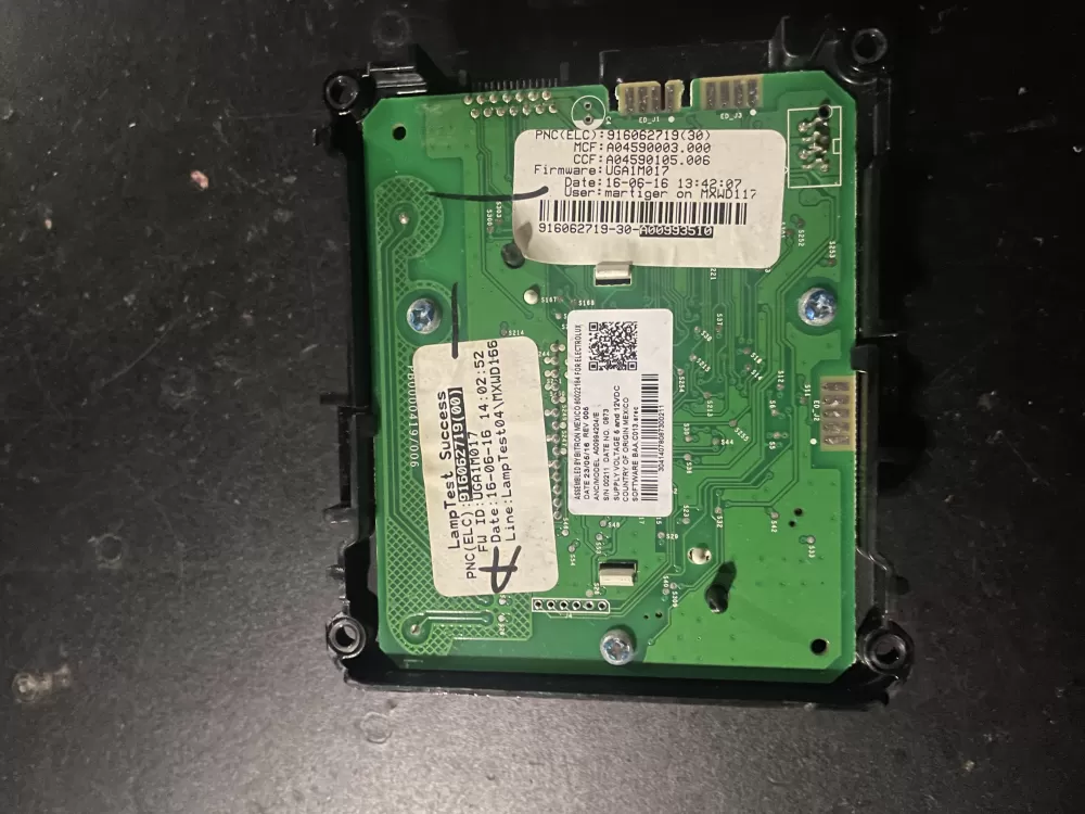 Electrolux  5304528006  AP7033490  Knob and Board Assembly