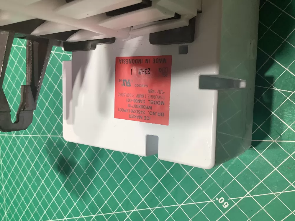 GE Refrigerator WR30X30719 Ice Maker AZ142140 | SL271