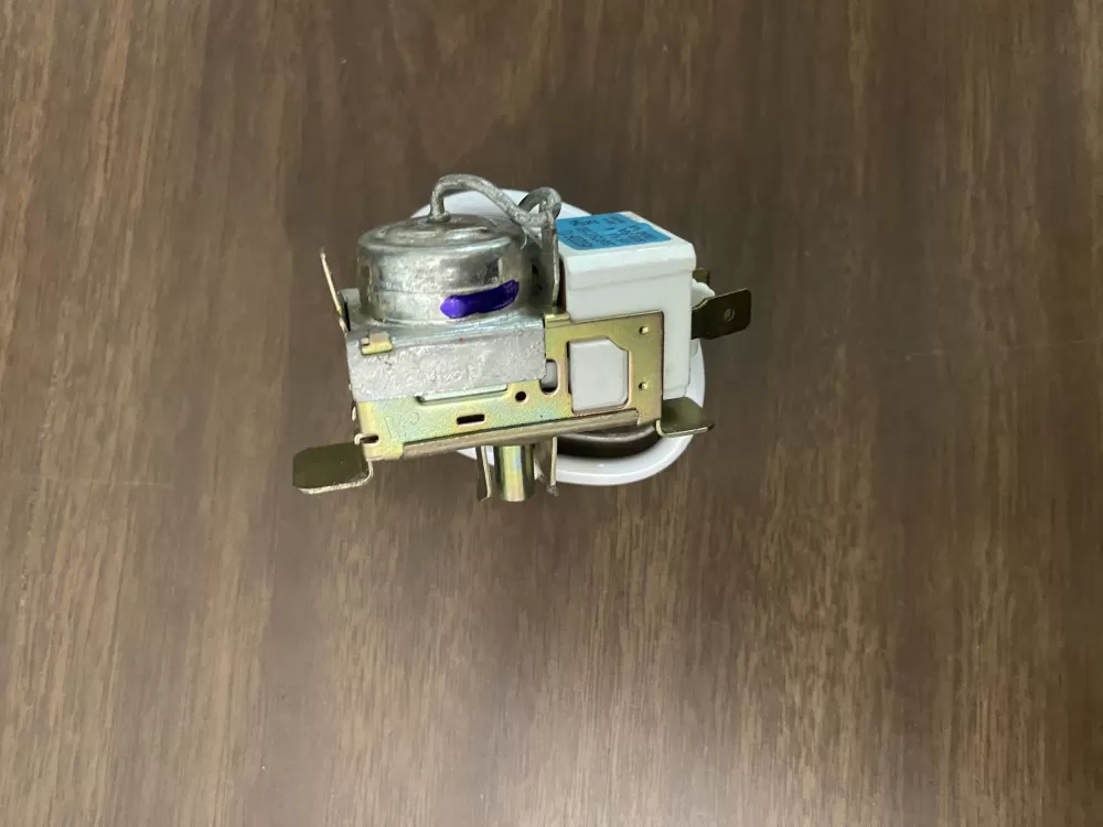 Kenmore 450226-13 Refrigerator Temperature Control Thermostat AZ78502 | BK1744