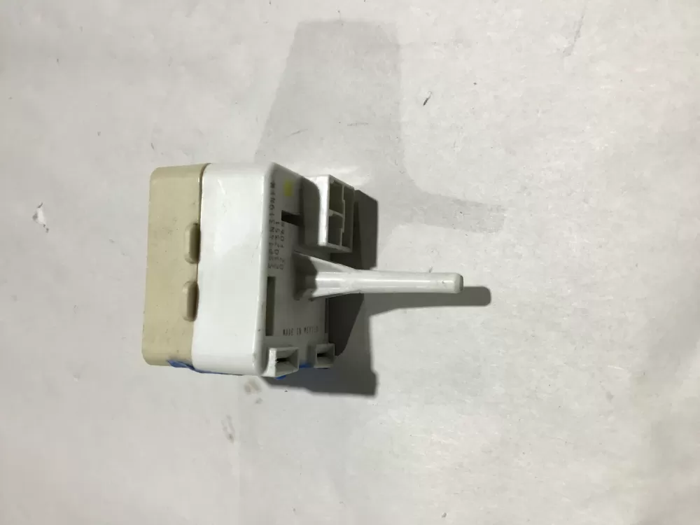 2302351 Kenmore Refrigerator Capacitor AZ98299 | Sl52