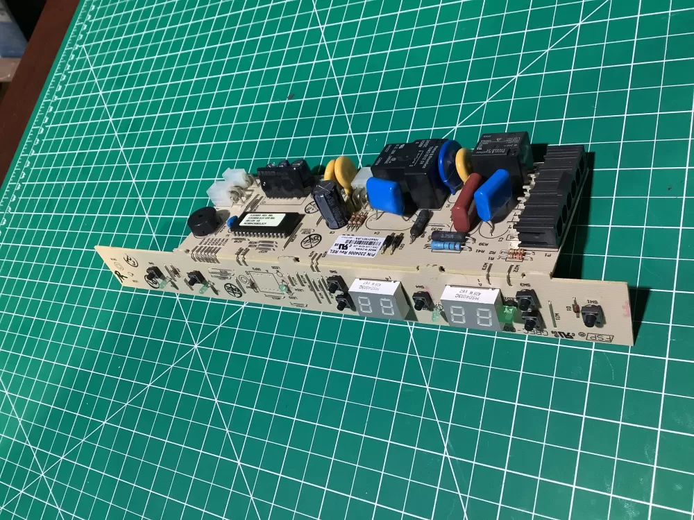 Whirlpool 8201672 2252195 Refrigerator Control Board AZ129479 | NR2322