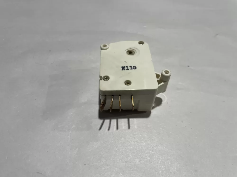 Kenmore Hotpoint AP2061721 Refrigerator Defrost Timer AZ140671 | Wm2300