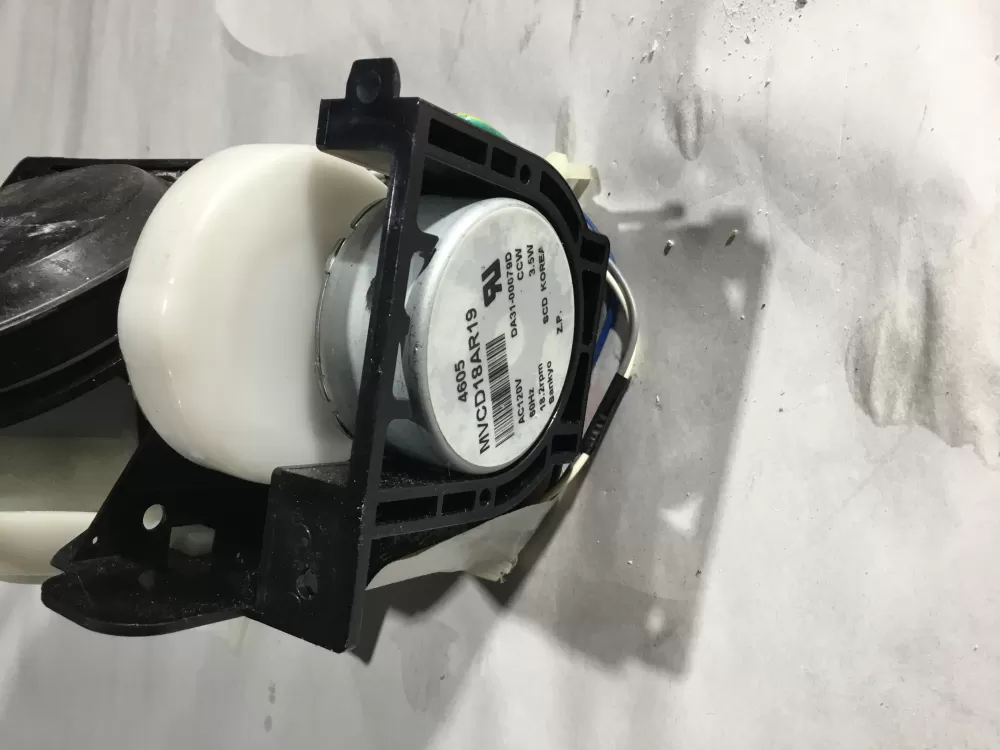 Samsung DA99-00587C Refrigerator Ice Dispenser