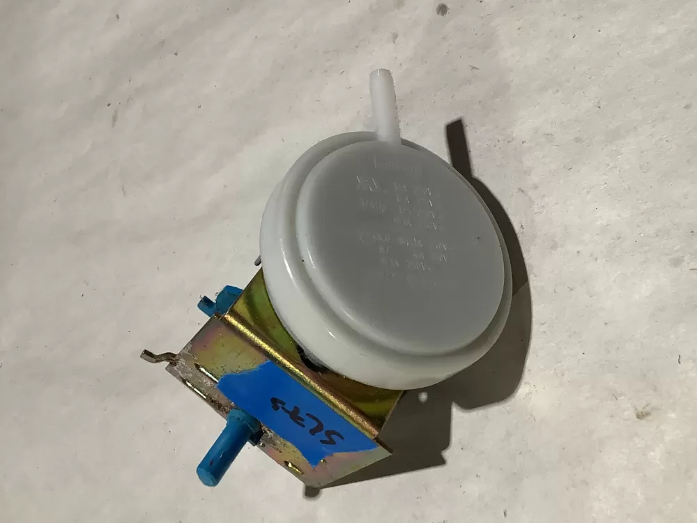 Frigidaire 134053800 Washer Crosley Gibson Water Level Switch AZ112846 | Sl75