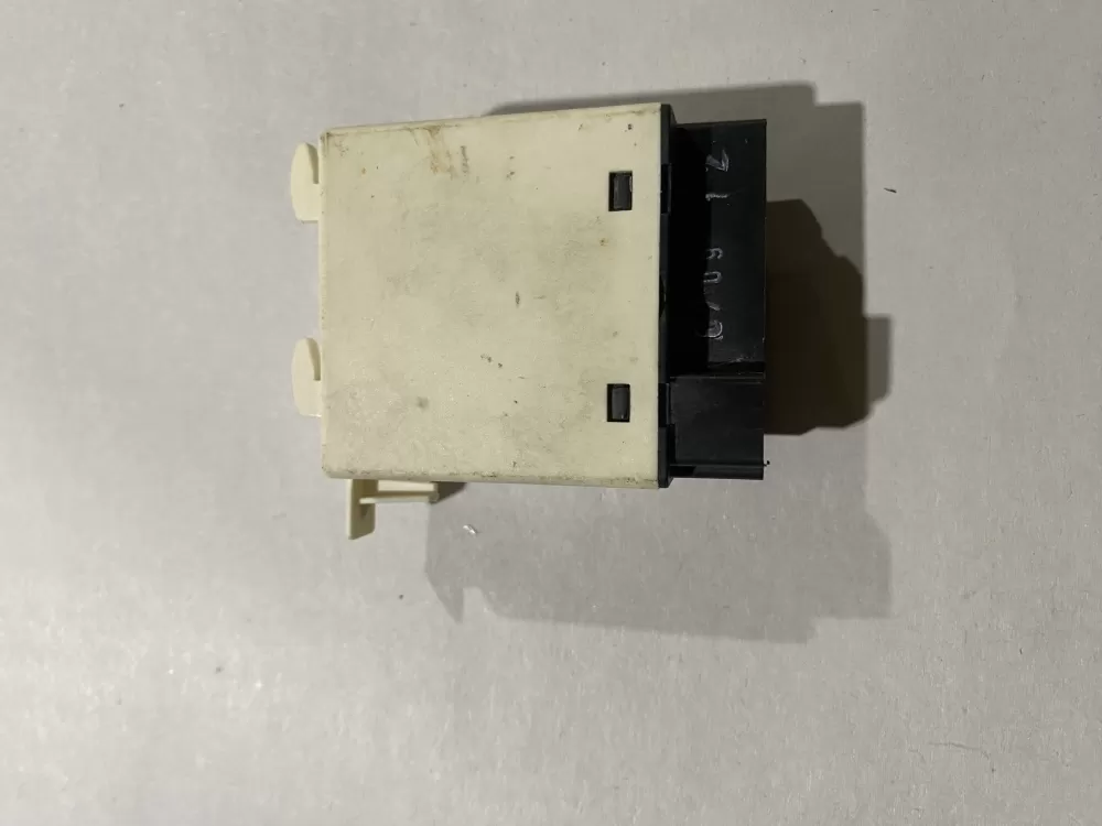 Miele 06097620 Dishwasher Relay AZ192055 | BK2482