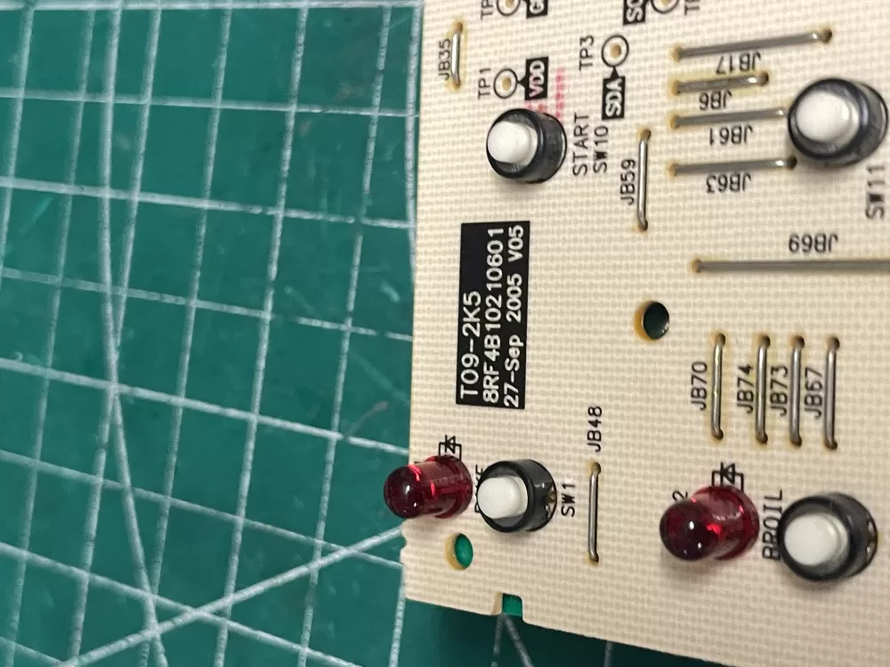 GE 8RF4B10210601 T09 2K5 Oven Control Board Wd 11206 AZ211081 | Wm1611