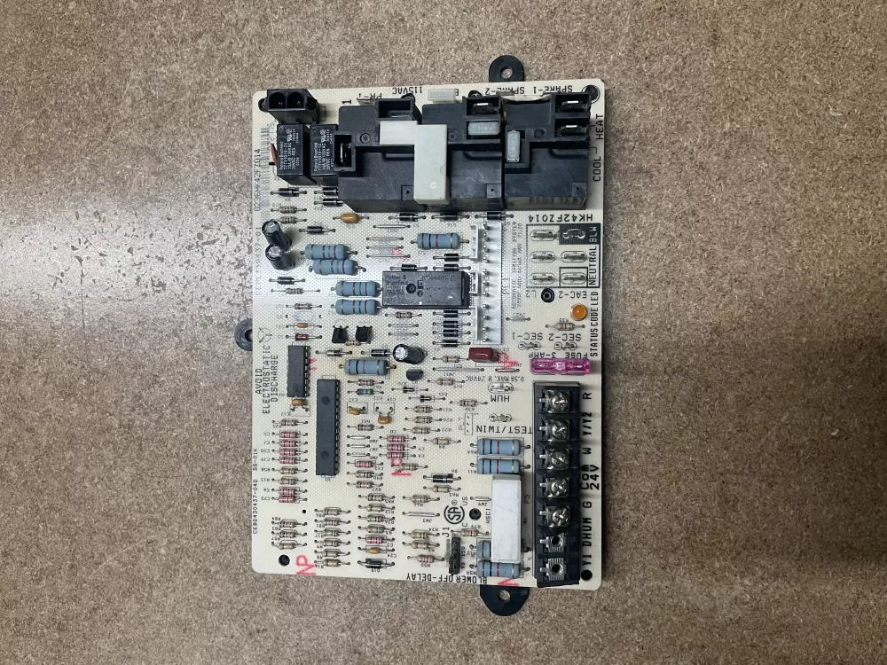 Carrier  Bryant CEPL130437-01 Furnace Control Board