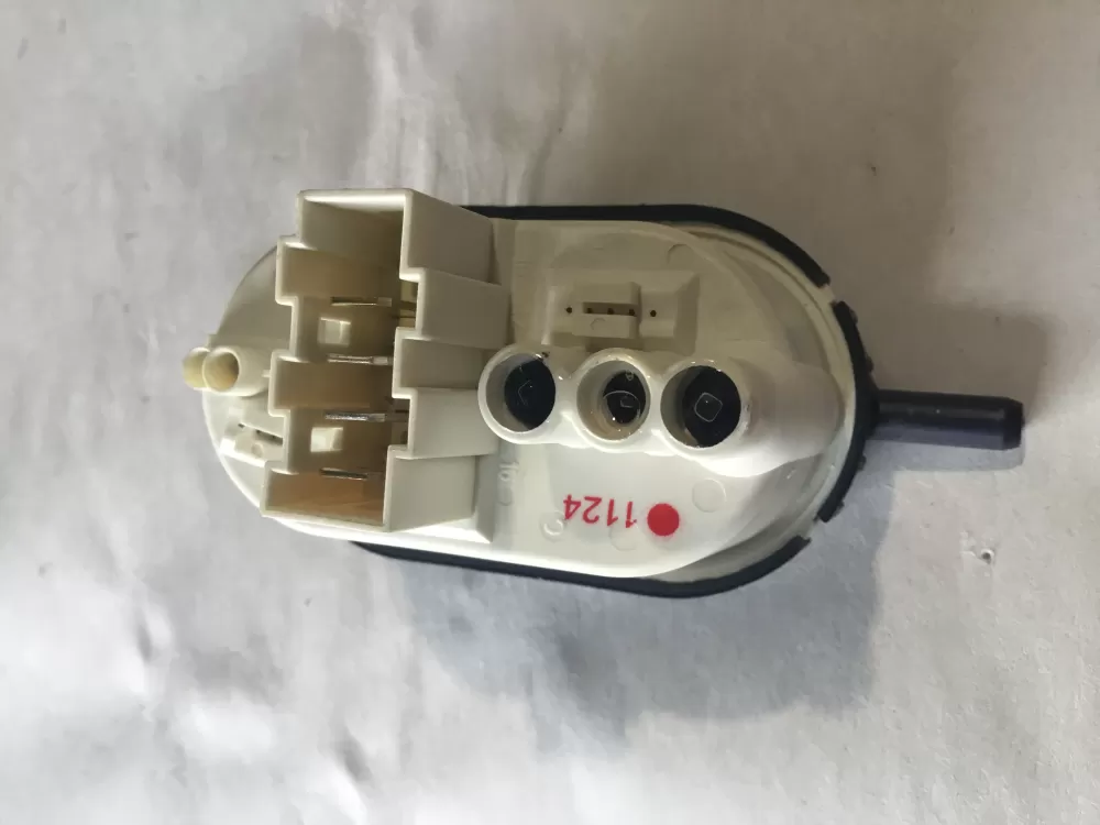 Whirlpool W10239066 W11413130 Washer Pressure Switch AZ151269 | SL45