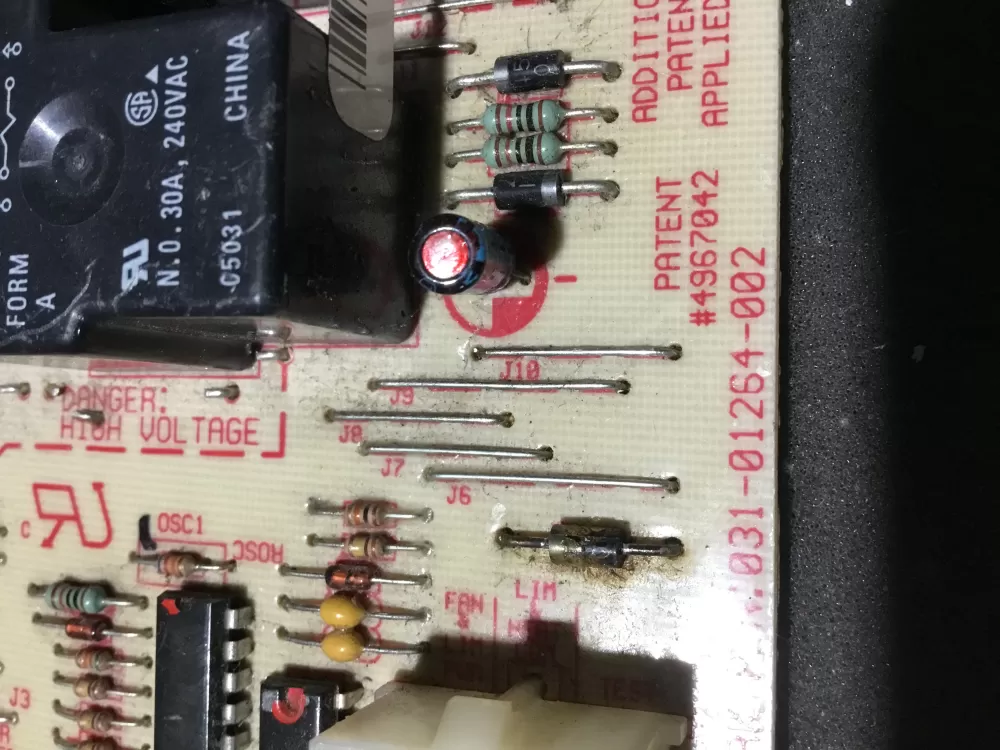 York Luxaire Coleman 031-01264-002 Furnace Control Board AZ82383 | NR321