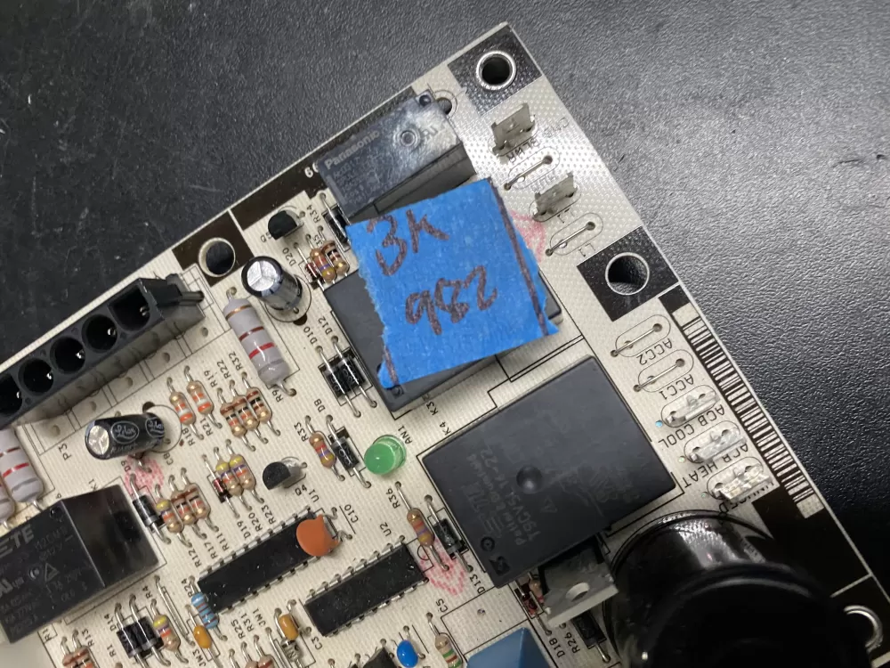 Lennox 1097-83-5051A Furnace Control Board Oem AZ17977 | BK982