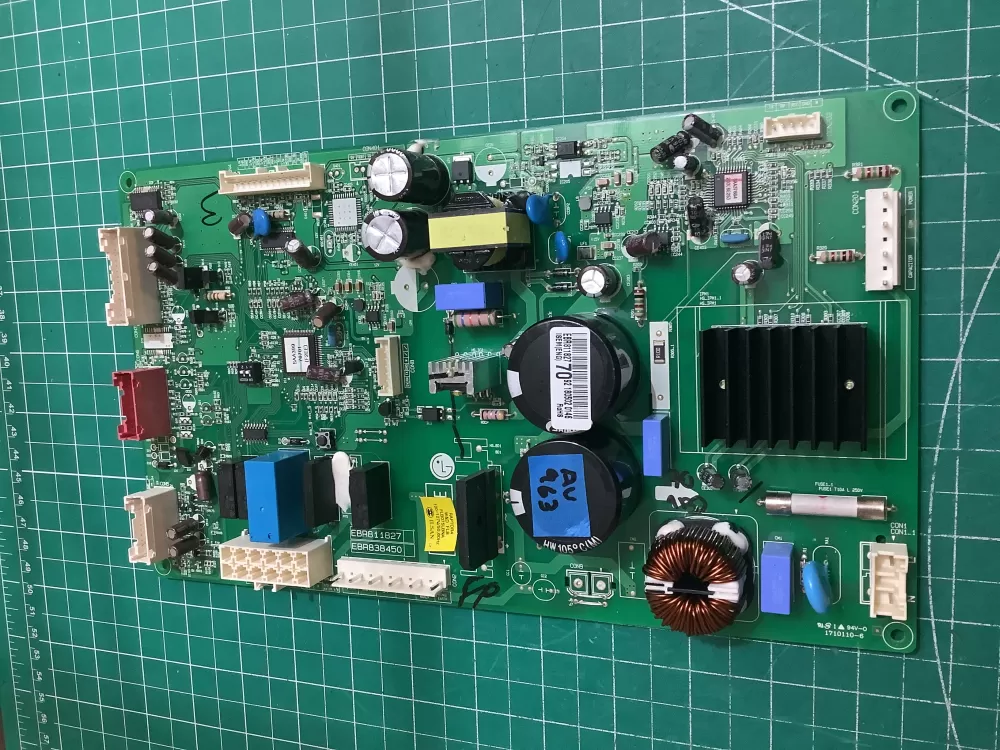 LG EBR81182770 Refrigerator Control Board AZ215805 | ARV963