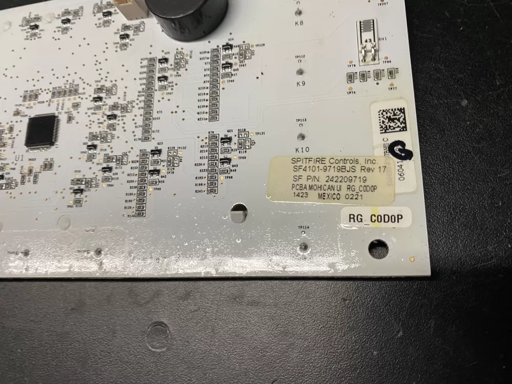 Frigidaire dispenser control Board 242209719 AZ6871 | BK1086