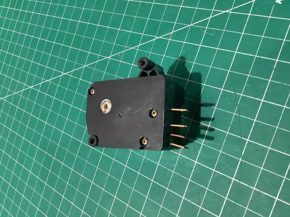 GE WR9X412 Refrigerator Defrost Timer AZ188517 | SL166