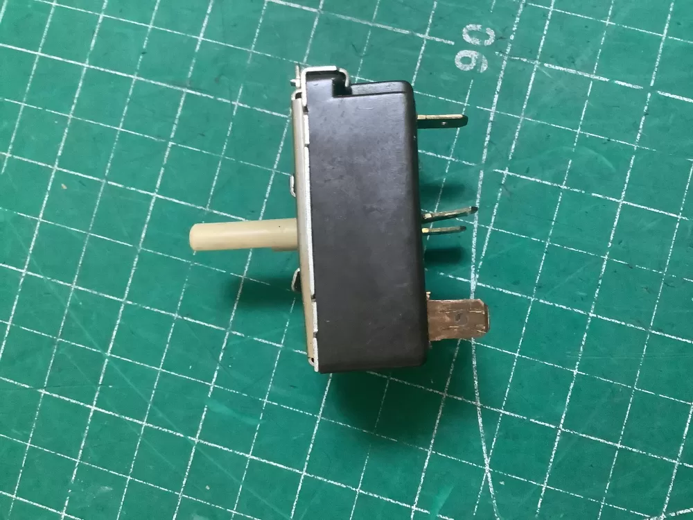 Maytag Washer 35-6765 21001960 Switch AZ220635 | SLA95