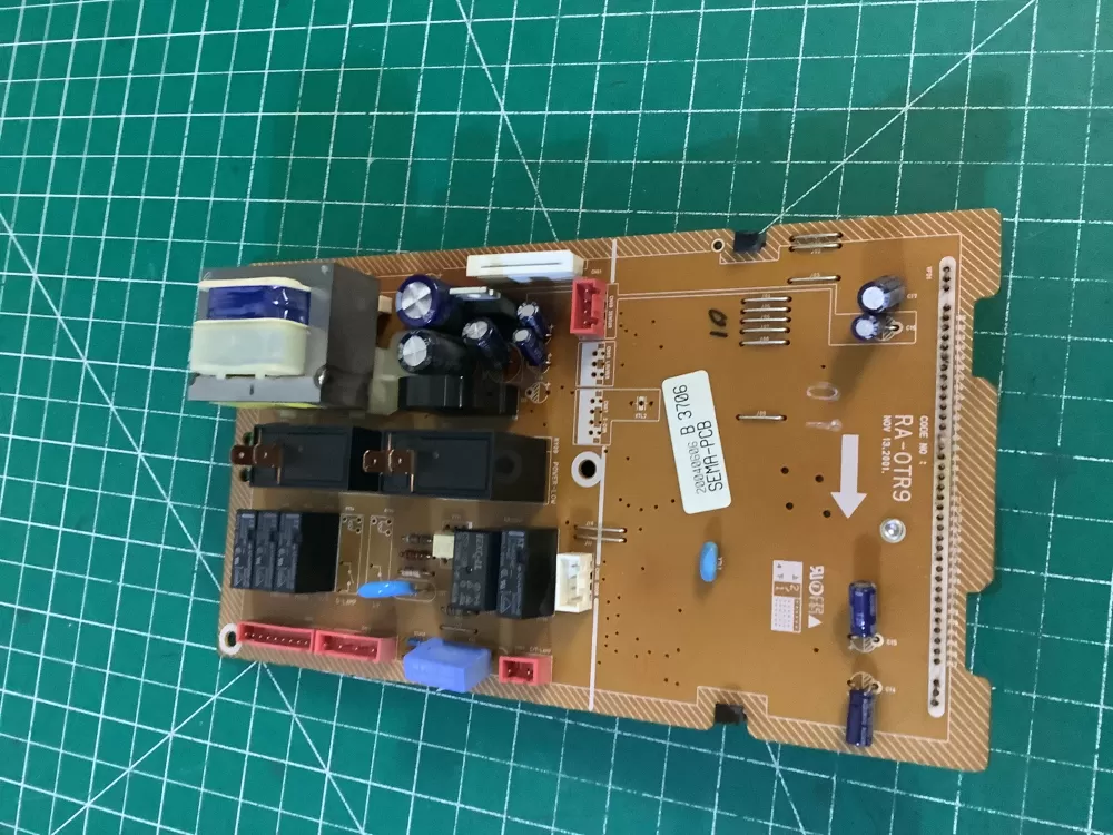 GE 20040606 RA-OTR9 Microwave Control Board AZ213324 | NR106