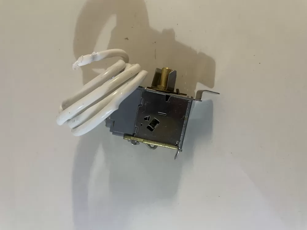 Frigidaire A07447101 Refrigerator Temp Control Thermostat AZ128944 | KM2134