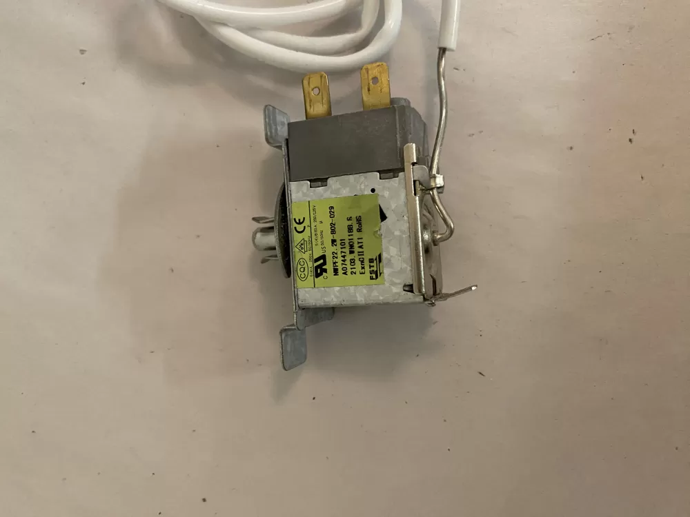 Frigidaire A07447101 Refrigerator Temp Control Thermostat AZ113227 | BK1516