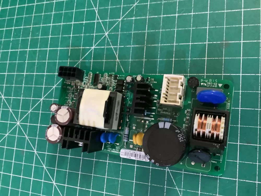 Whirlpool KitchenAid W10624574 Refrigerator Control Board AZ176098 | NR2634