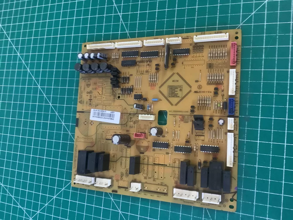 Samsung DA92 00593L Refrigerator Control Board AZ206650 | NR1115