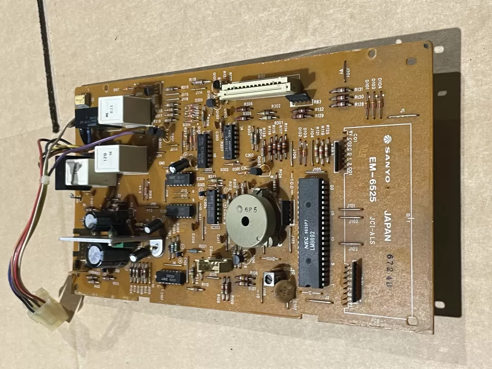 Magic Chef EM-6525 Microwave Control Board AZ58624 | Wm2071