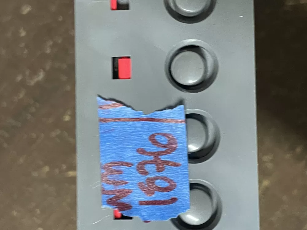 Whirlpool Maytag 2198621 Refrigerator Control Board Dispenser AZ51681 | Wm1876