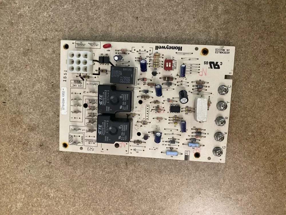 Honeywell ST9103A 1002  ST9103A1002 Furnace Fan Circuit Control Board