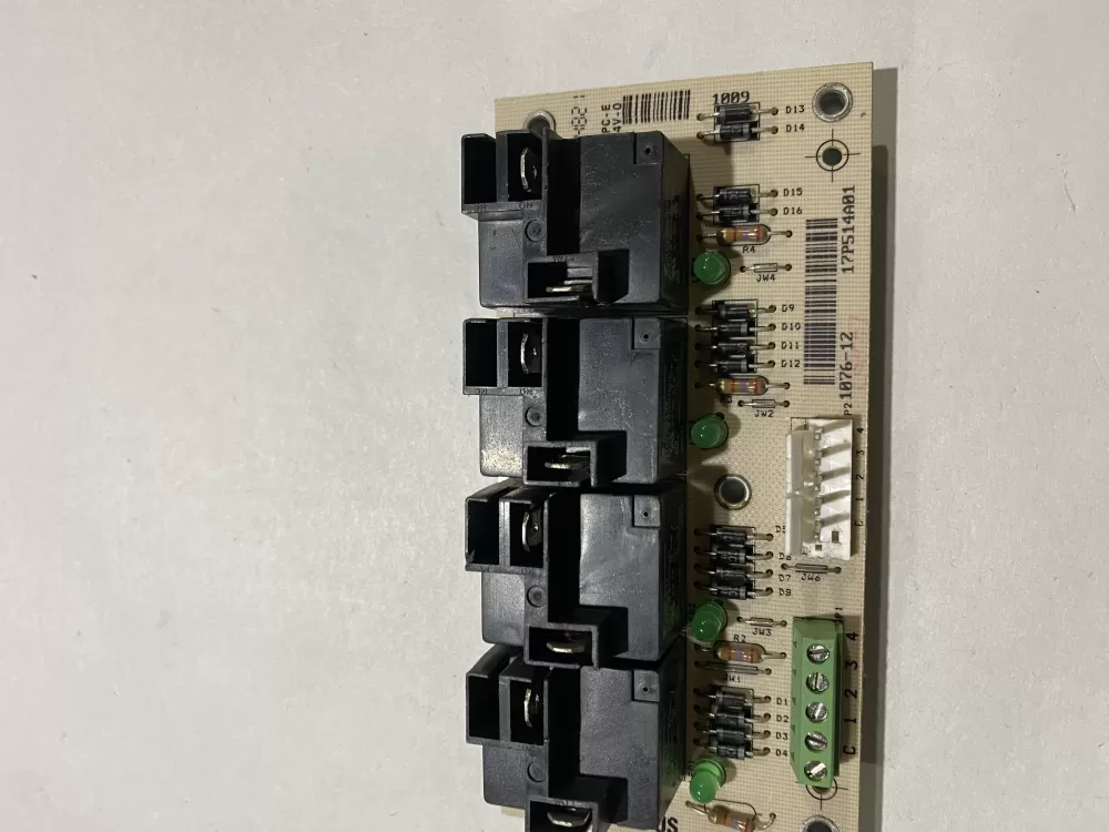Lennox 1076 83 12A 12 Furnace Control Board AZ170150 | BK2605