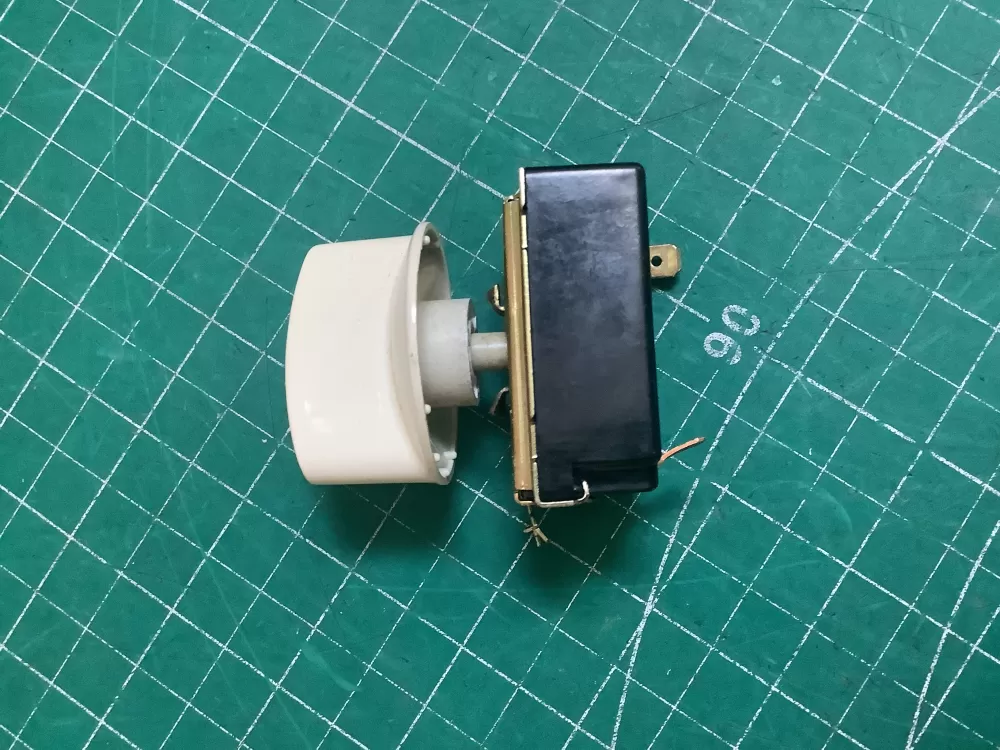 GE 131795900 Dryer Switch Start AZ220743 | SLA152