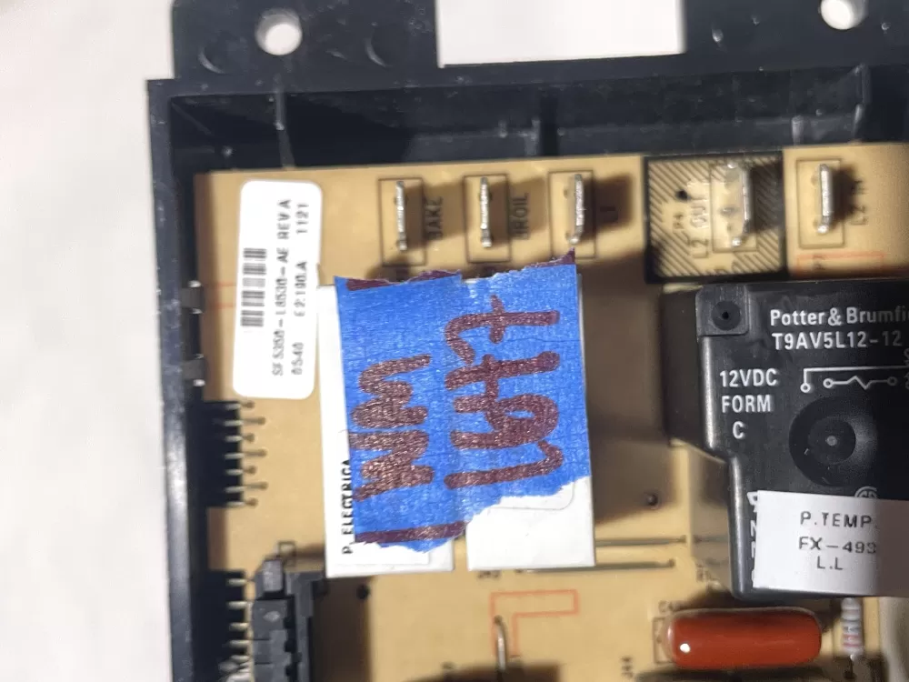 Frigidaire SF5350 L8530 Range Control Board AZ107132 | Wm1647
