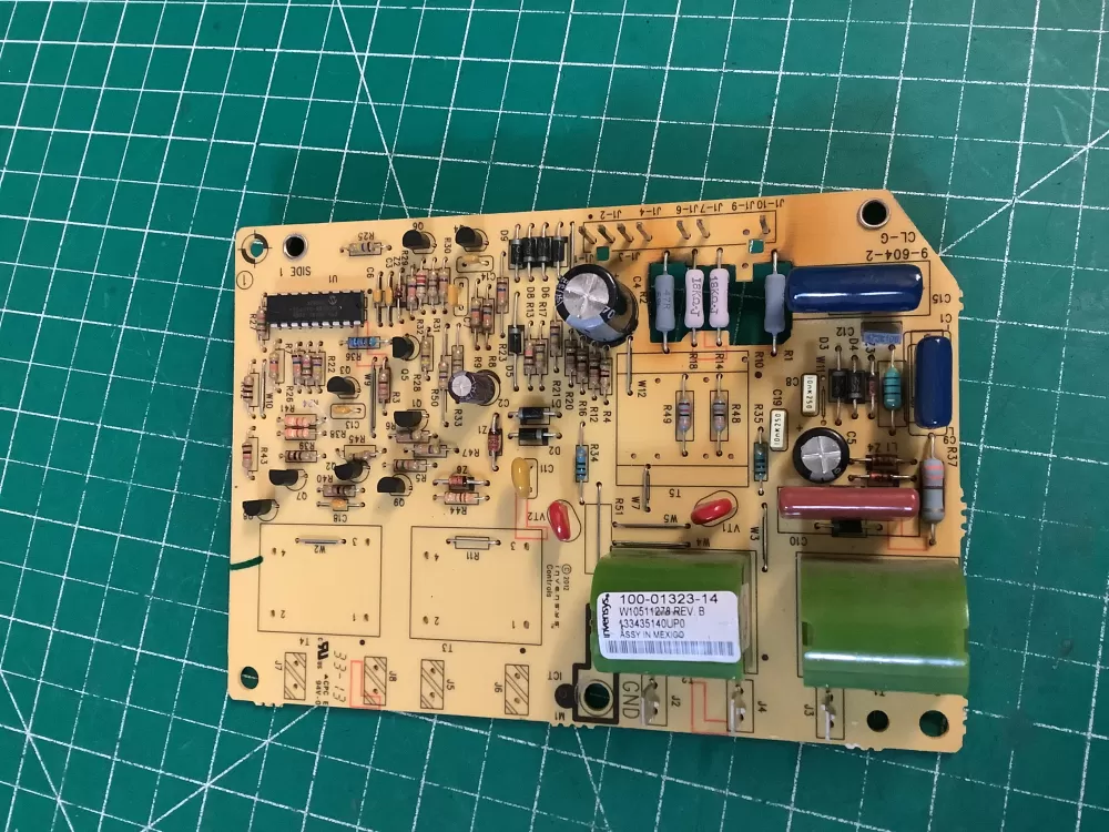 Whirlpool  Maytag  Jenn-Air  Amana 100-01323-14  WPW10511278  AP6022501  W10511278  3021091  PS11755834 Oven Spark Module Control Board