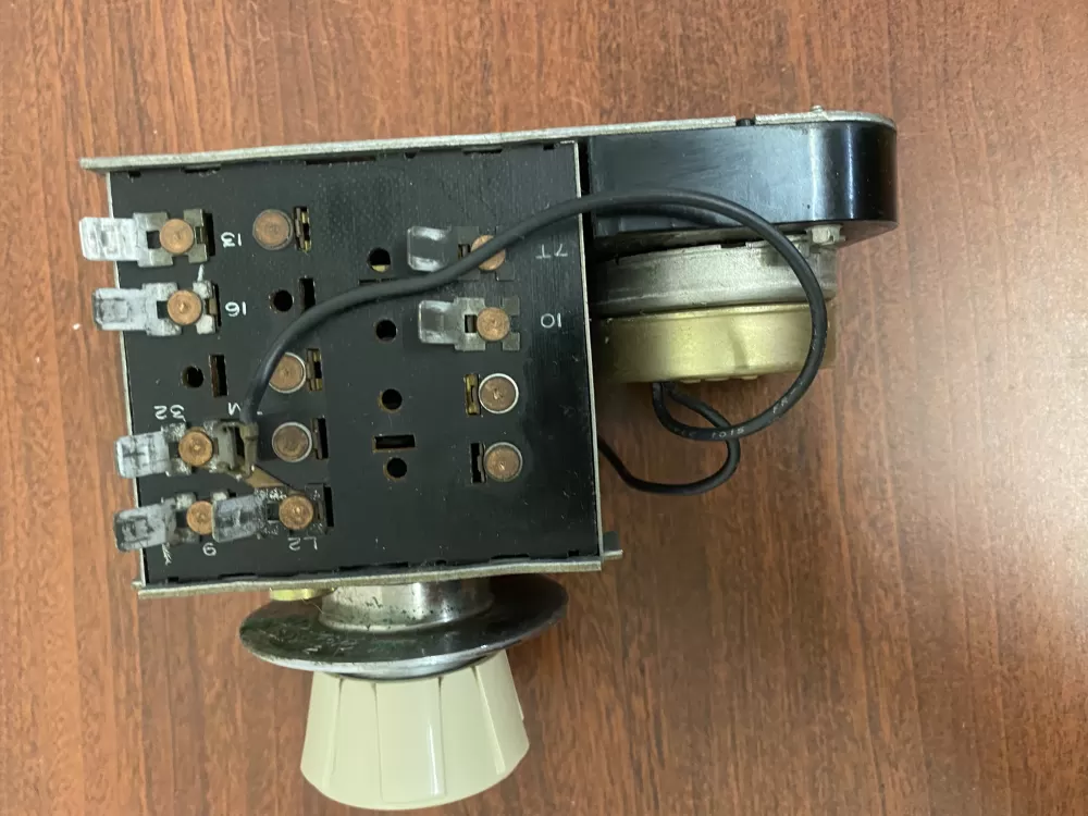 Maytag 2-05636 Washer Timer Control AZ37657 | BK1301