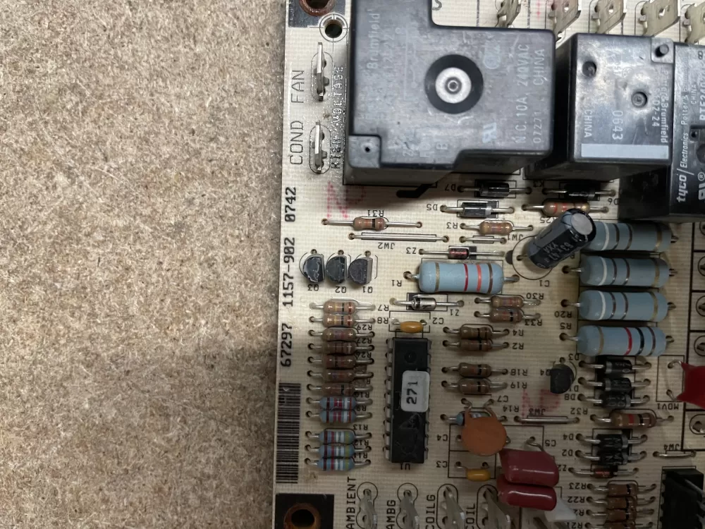 York Coleman 67297 1157 902  Defrost Fits Used Control Board AZ17632 | KM1421