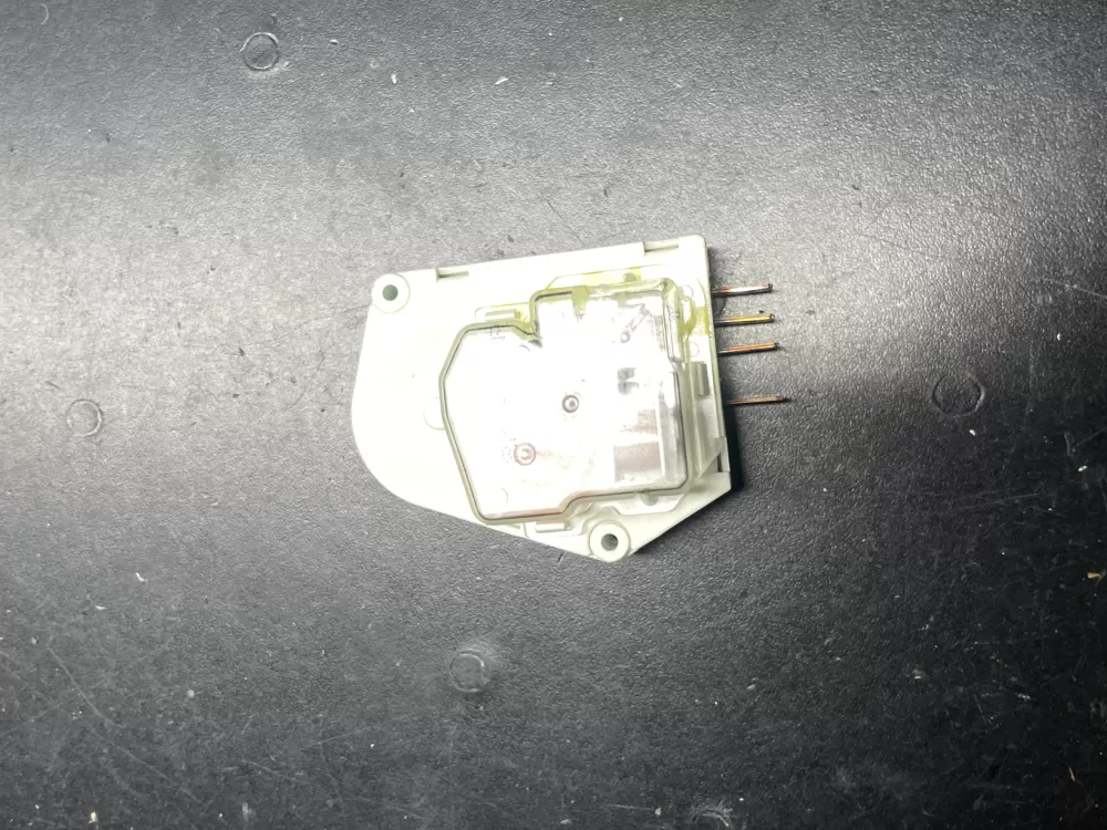  DB2C-1430-1D5 Refrigerator 