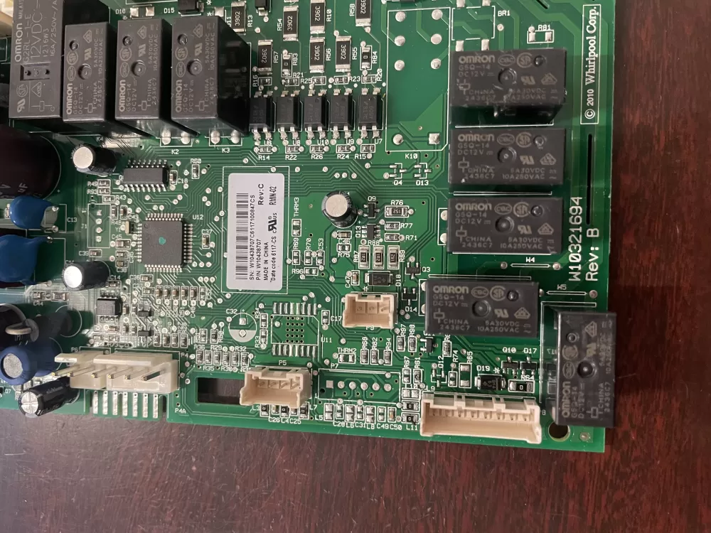 Whirlpool Maytag Amana W10438707 Refrigerator Control Board AZ52184 | KM1900