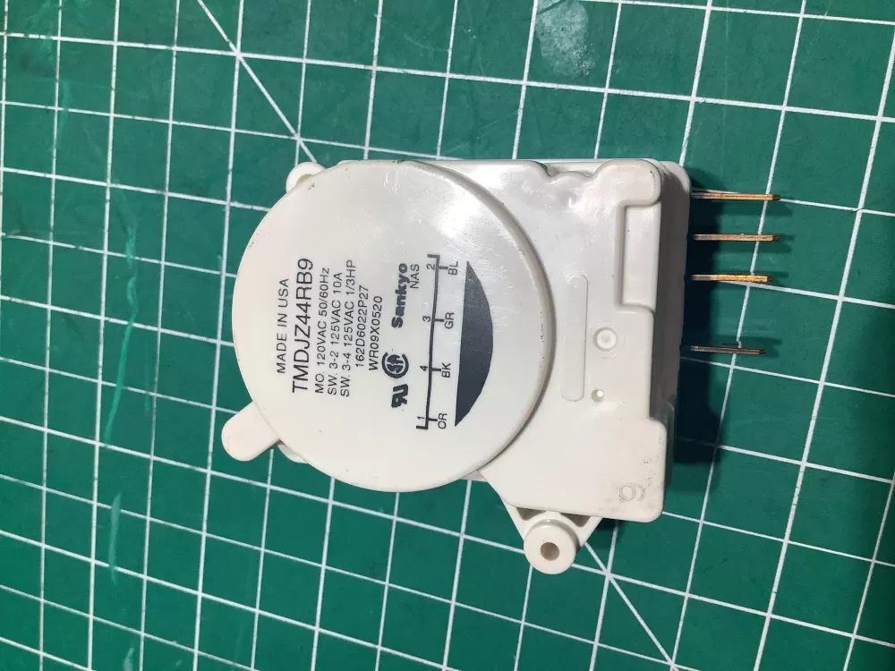 GE  Kenmore  Hotpoint WR9X520  AP2061721  311013  AH310930  EA310930  PS310930  WR09X0520  162D6022P27 Refrigerator Defrost Timer