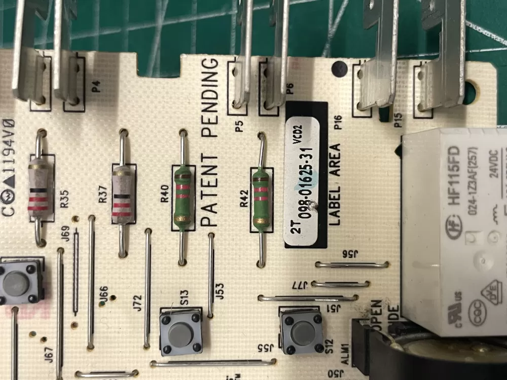 WHIRLPOOL OVEN RANGE CONTROL BOARD 098-01625-31 WD-8077 AZ211156 | Wm1725