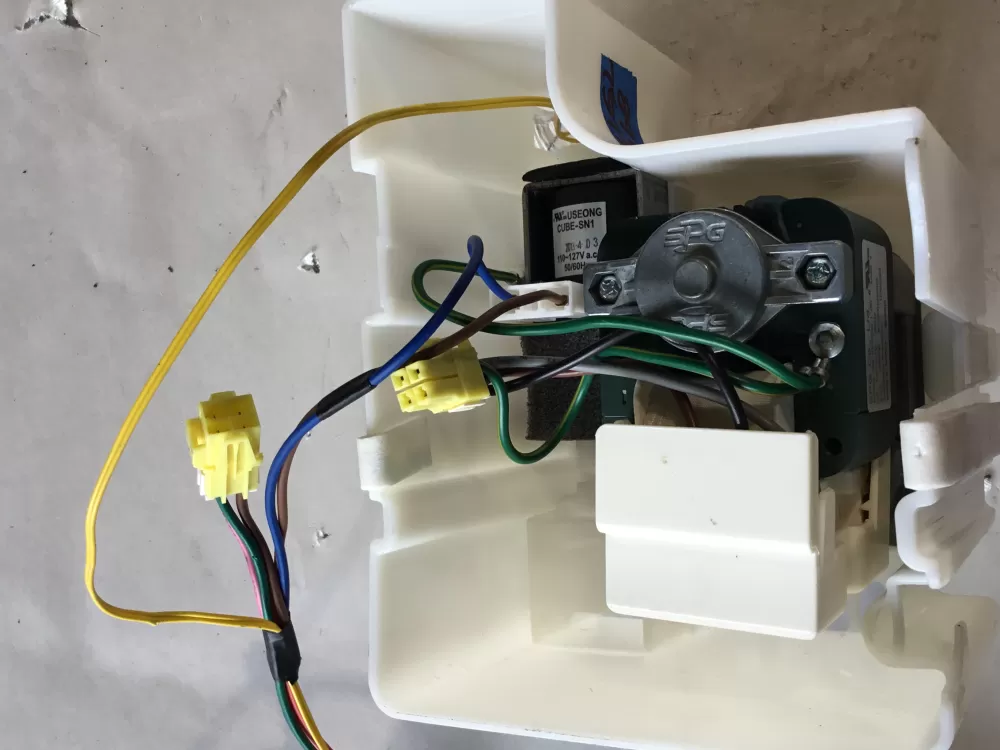 Samsung GE ISG-3240SSI-1 Refrigerator Auger Motor AZ149317 | SL268