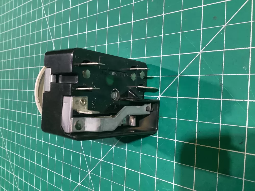 WHIRLPOOL RANGE SWITCH PART # 9750644 AZ143512 | SL175