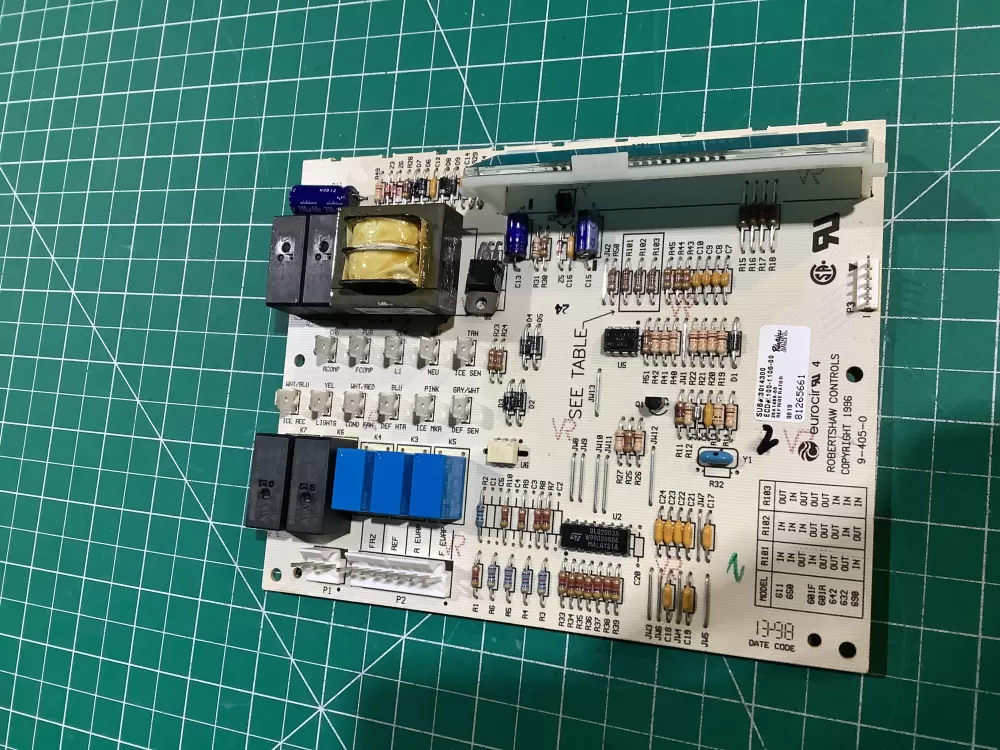 Sub-Zero 3014300  100-1106-00  20A1468-00  81426736 Refrigerator Control Board