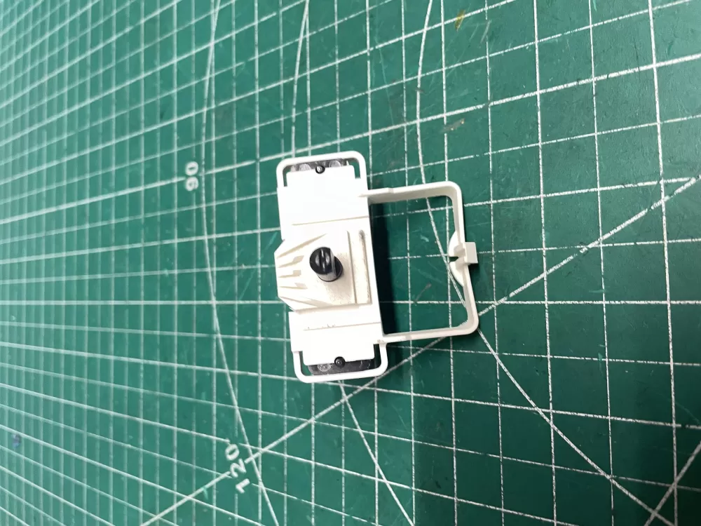  3977456 0223 WP3977456  Dryer Switch Push To Start