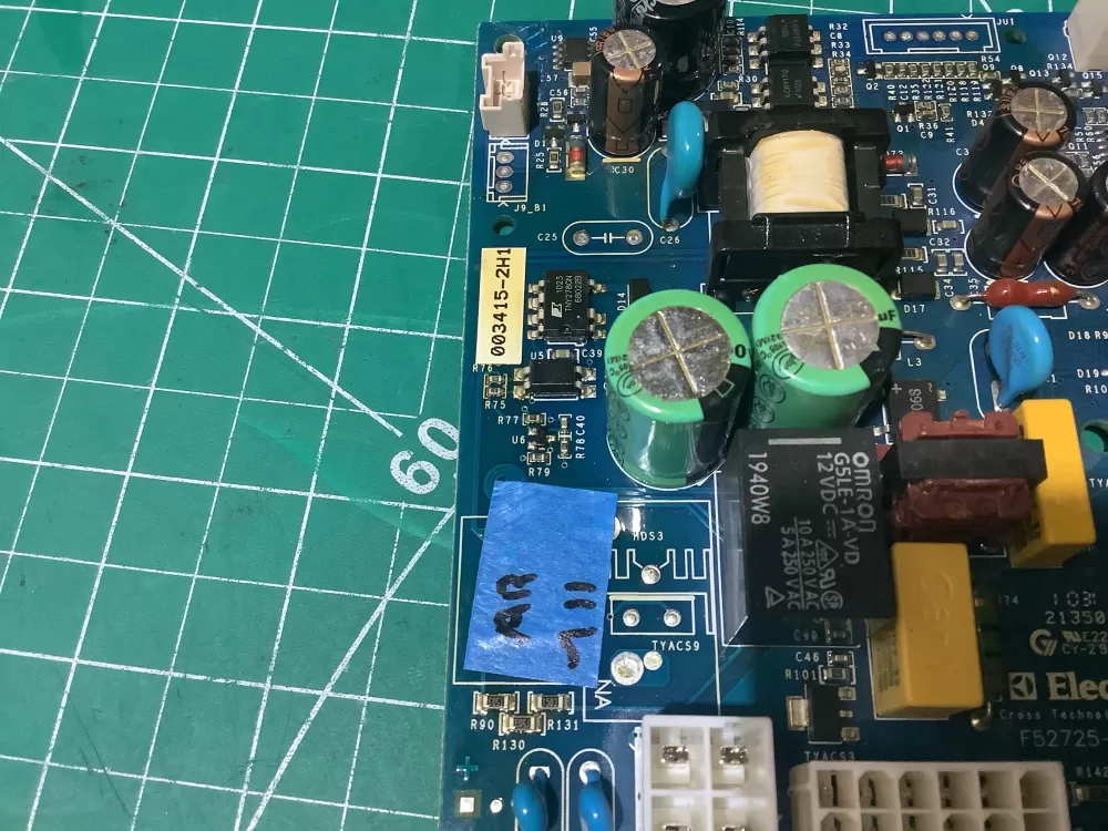 Frigidaire Electrolux F52725 02H Refrigerator Control Board AZ187836 | AR111