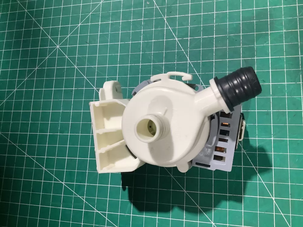 Electrolux 132115811 Washing Machine Drain Pump AZ136122 | SL253