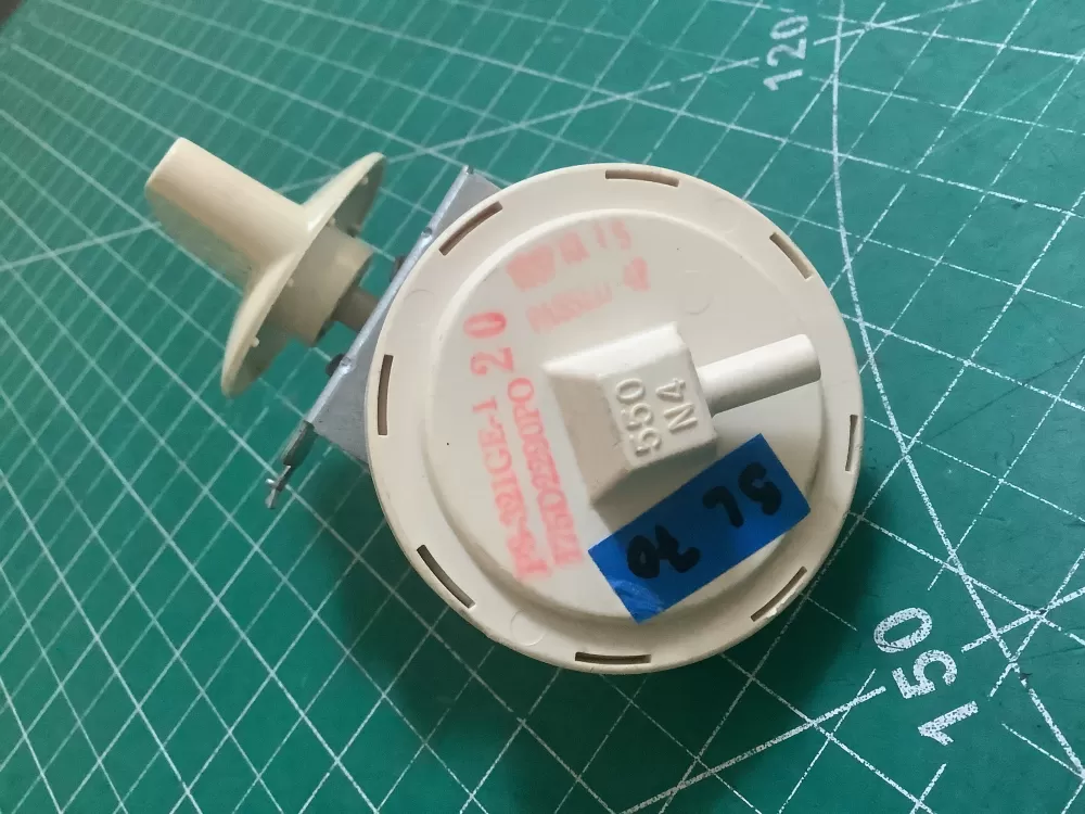 GE 175D2290P020 Washer Pressure Switch Water AZ221280 | SLA70