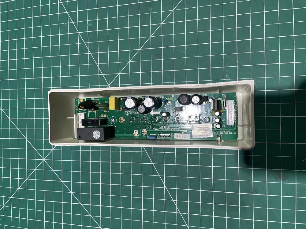 Magic Chef 502301010084 Refrigerator Control Board AZ132567 | KM1709