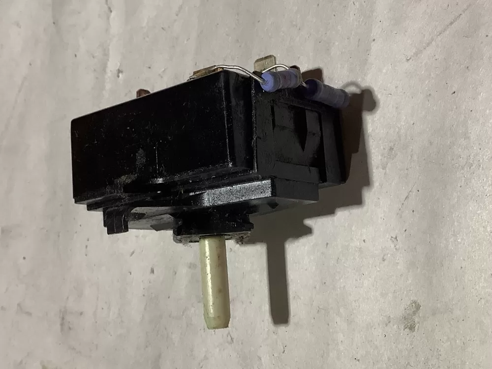 Maytag Whirlpool 8578352 Dryer Temperature Switch AZ123093 | Sl204