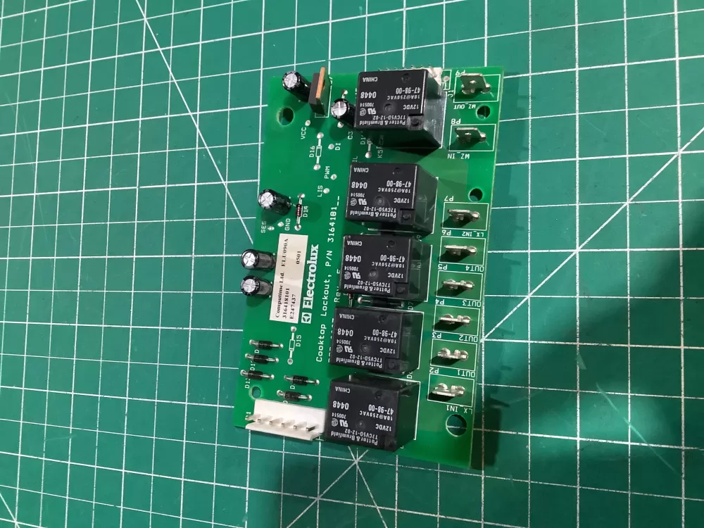 Frigidaire  Kenmore AP3768449 316418100 316418101 PS977959 Range Control Board