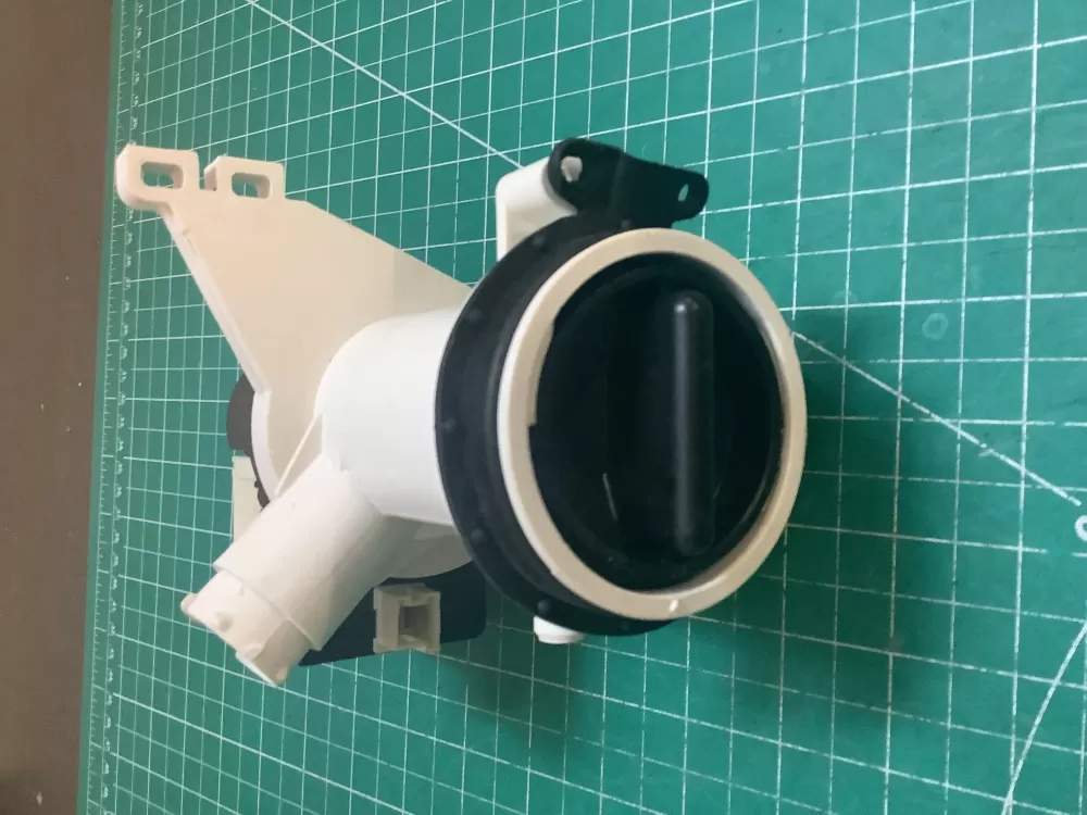 Samsung DC31 00054A Washer Drain Pump AZ221420 | SLA101