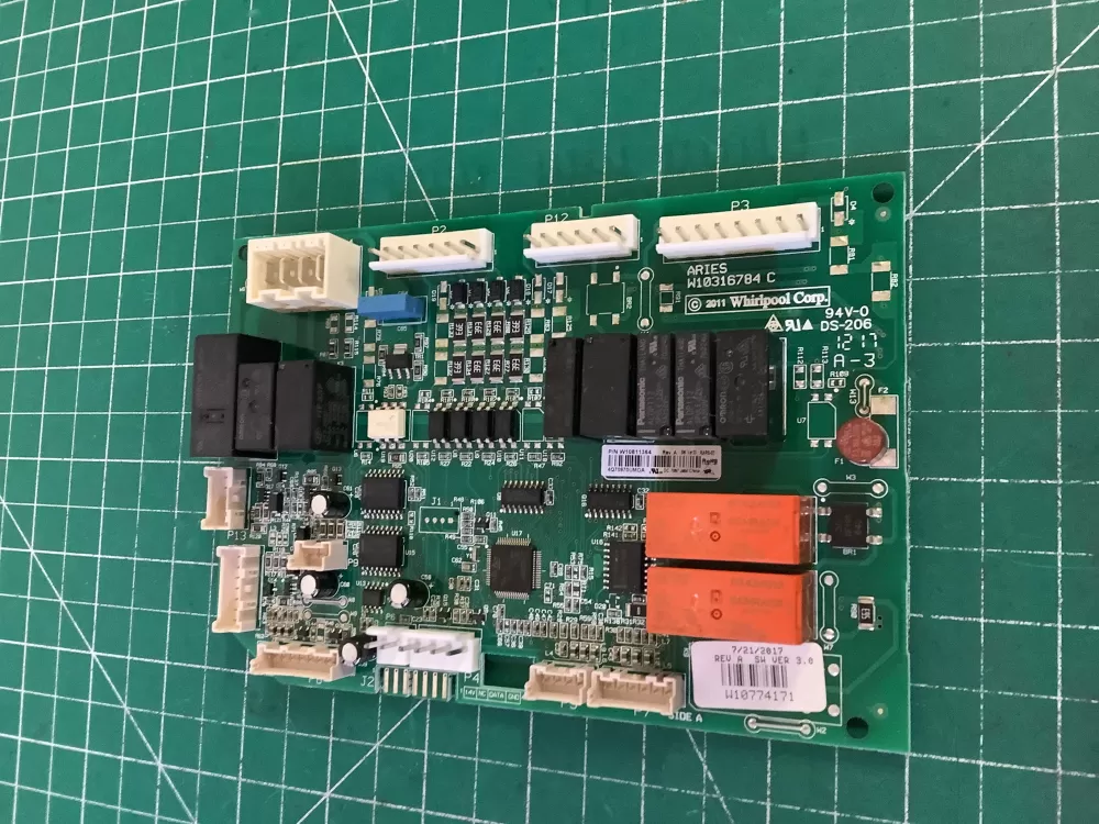 Whirlpool  Jenn-Air  Maytag W10774171 Refrigerator Control Board
