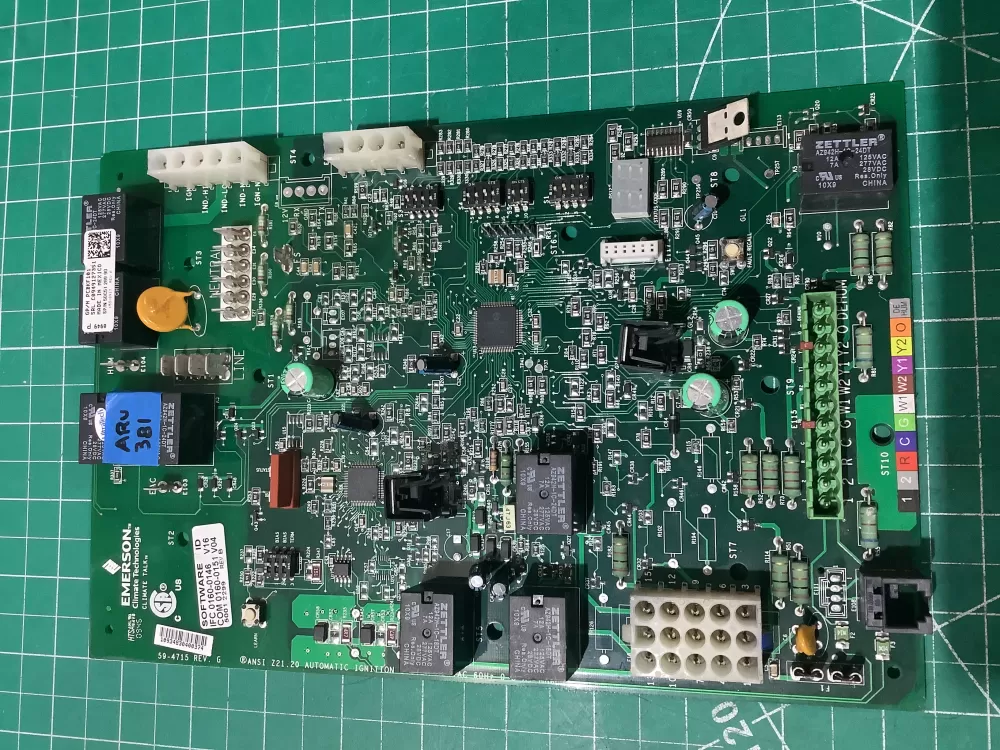 Goodman Amana PCBKF101 / 50C51-289-90 Furnace Control Circuit AZ194030 | ARV381